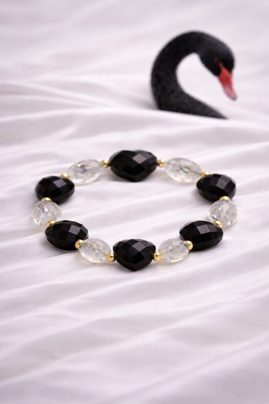 Dabīgo pērļu rokassprādze "Tumsas Grācija"